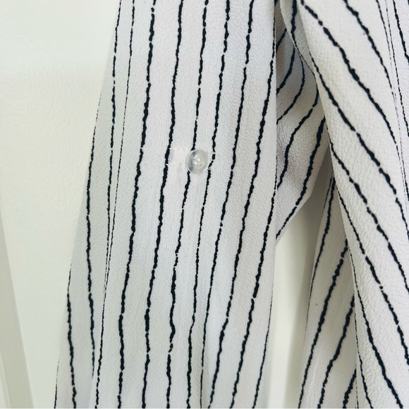 Gianni Bini Striped Wrap Long Sleeve Top Size Small - Picture 5 of 8